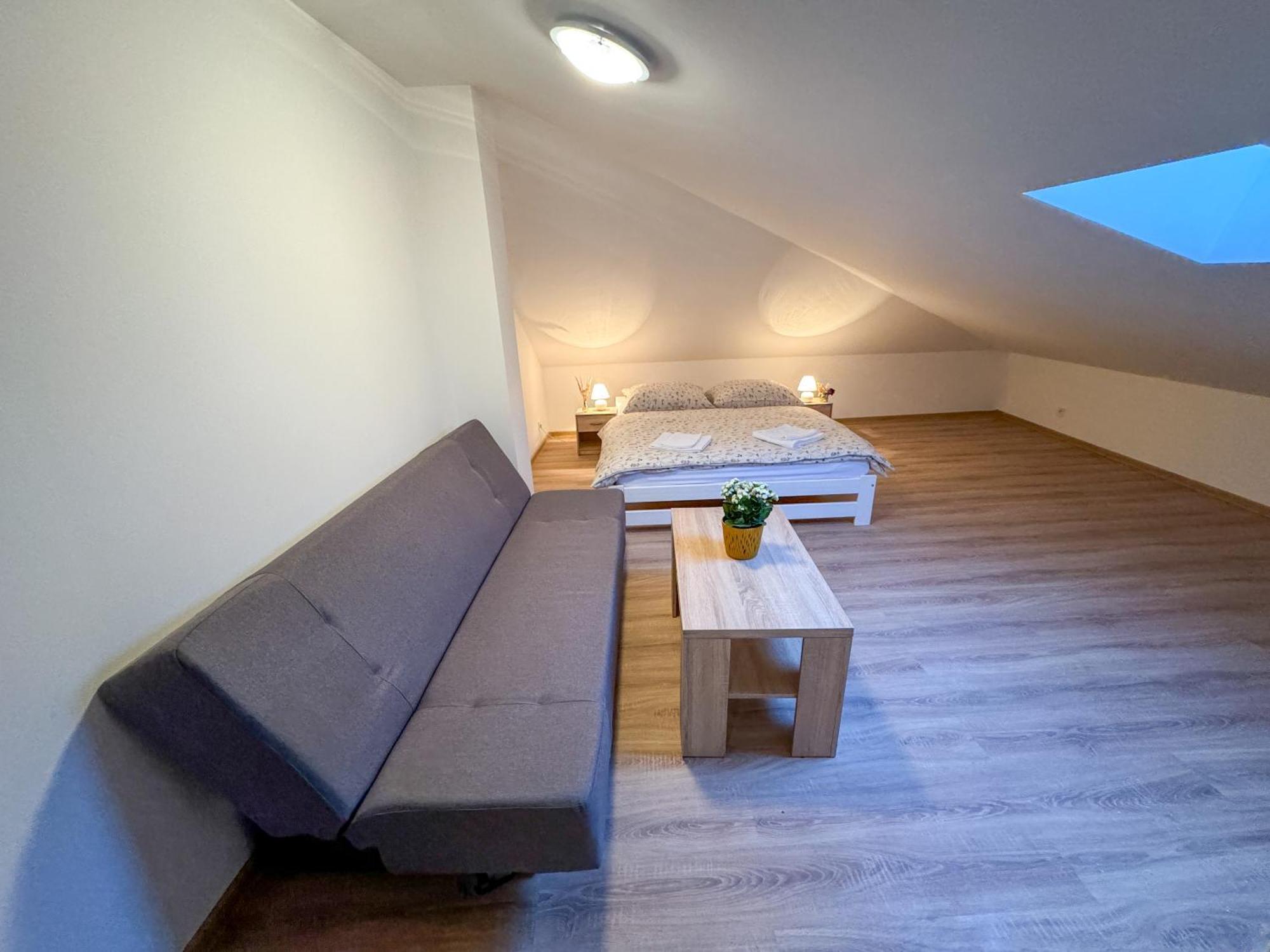 Apartment U Cerneho Orla Karlovy Vary Eksteriør billede