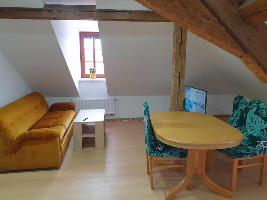 Apartment U Cerneho Orla Karlovy Vary Eksteriør billede